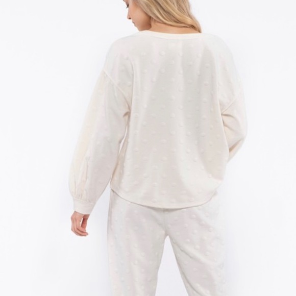 White 2 piece dot sweatshirt set - Picture 3 of 5